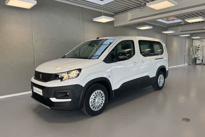 Hvid Peugeot e-Rifter fra 2025