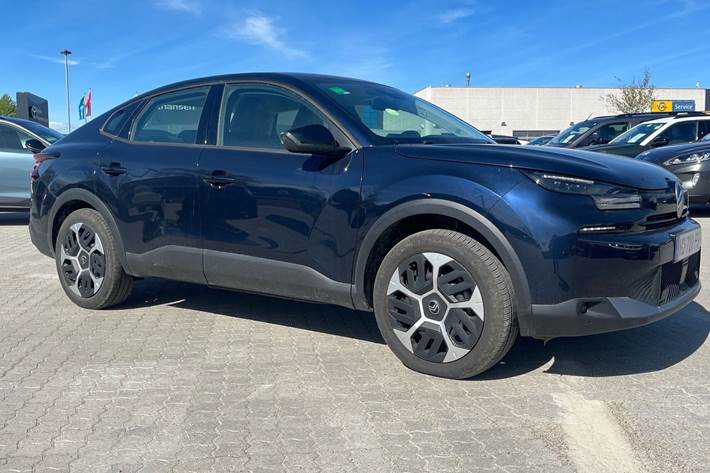 Blå Citroën ë-C4 X fra 2025