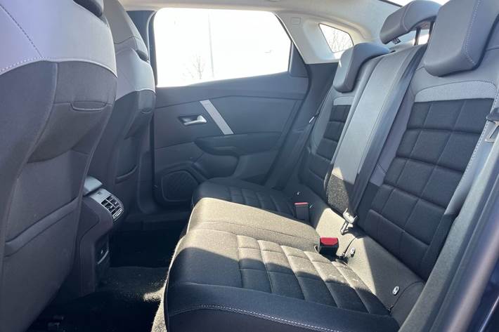 Blå Citroën ë-C4 X fra 2025