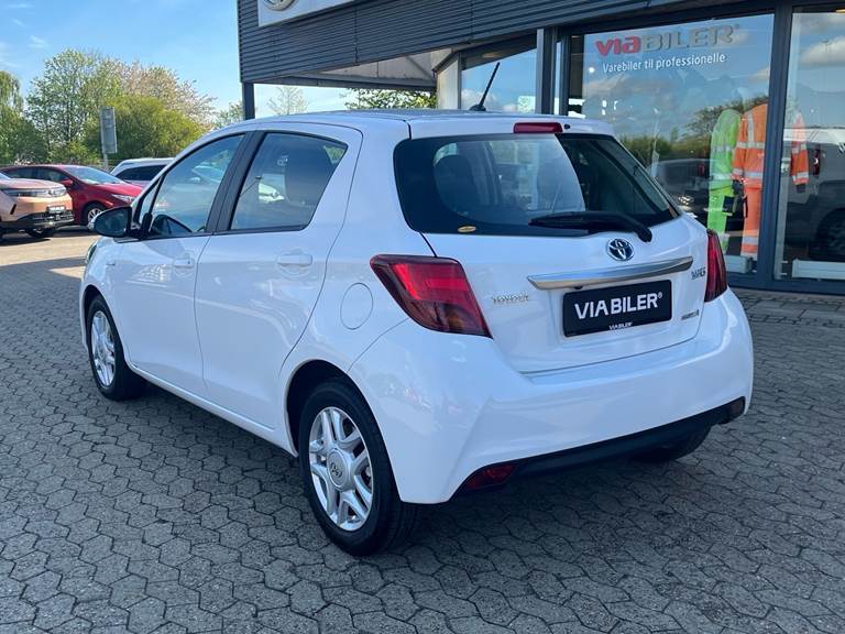 Toyota Yaris 1,5 Hybrid H2 Safety Sense E-CVT 100HK 5d Trinl. Gear