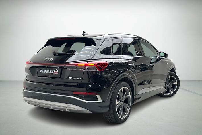 Sort Audi Q4 fra 2025