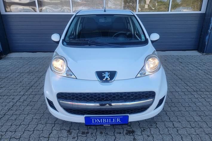 Hvid Peugeot 107 fra 2009