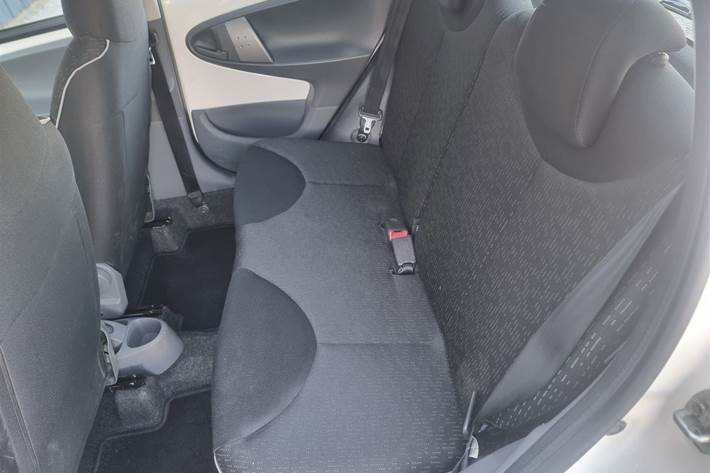 Hvid Peugeot 107 fra 2009