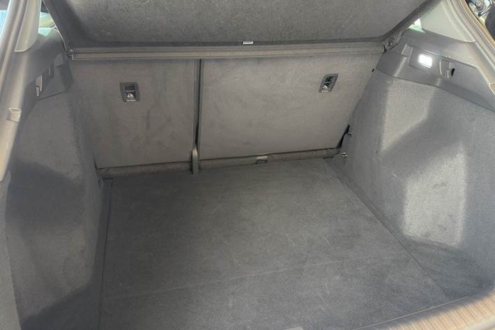 Sort Audi Q4 fra 2025