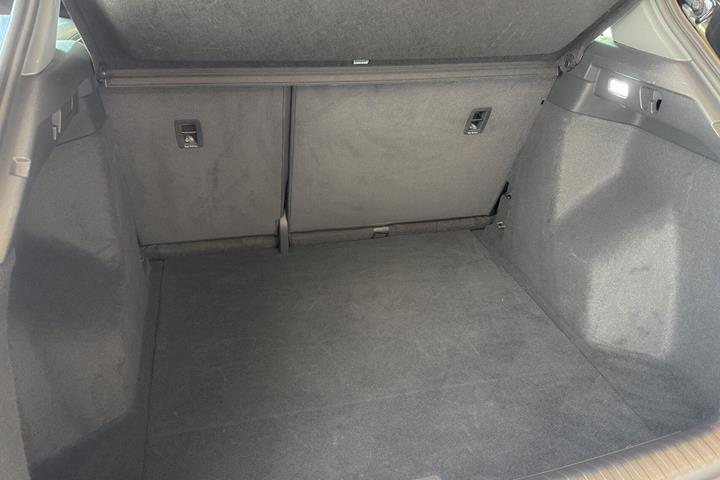 Sort Audi Q4 fra 2025