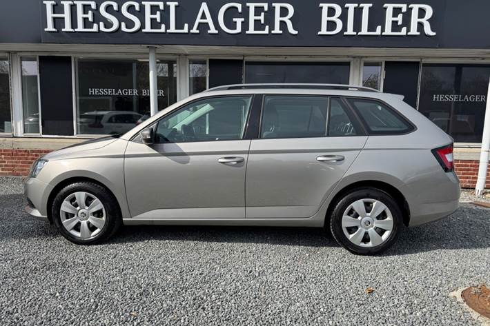 Beige Skoda Fabia fra 2017