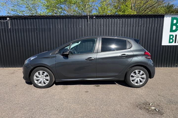undefined Peugeot 208 fra 2016
