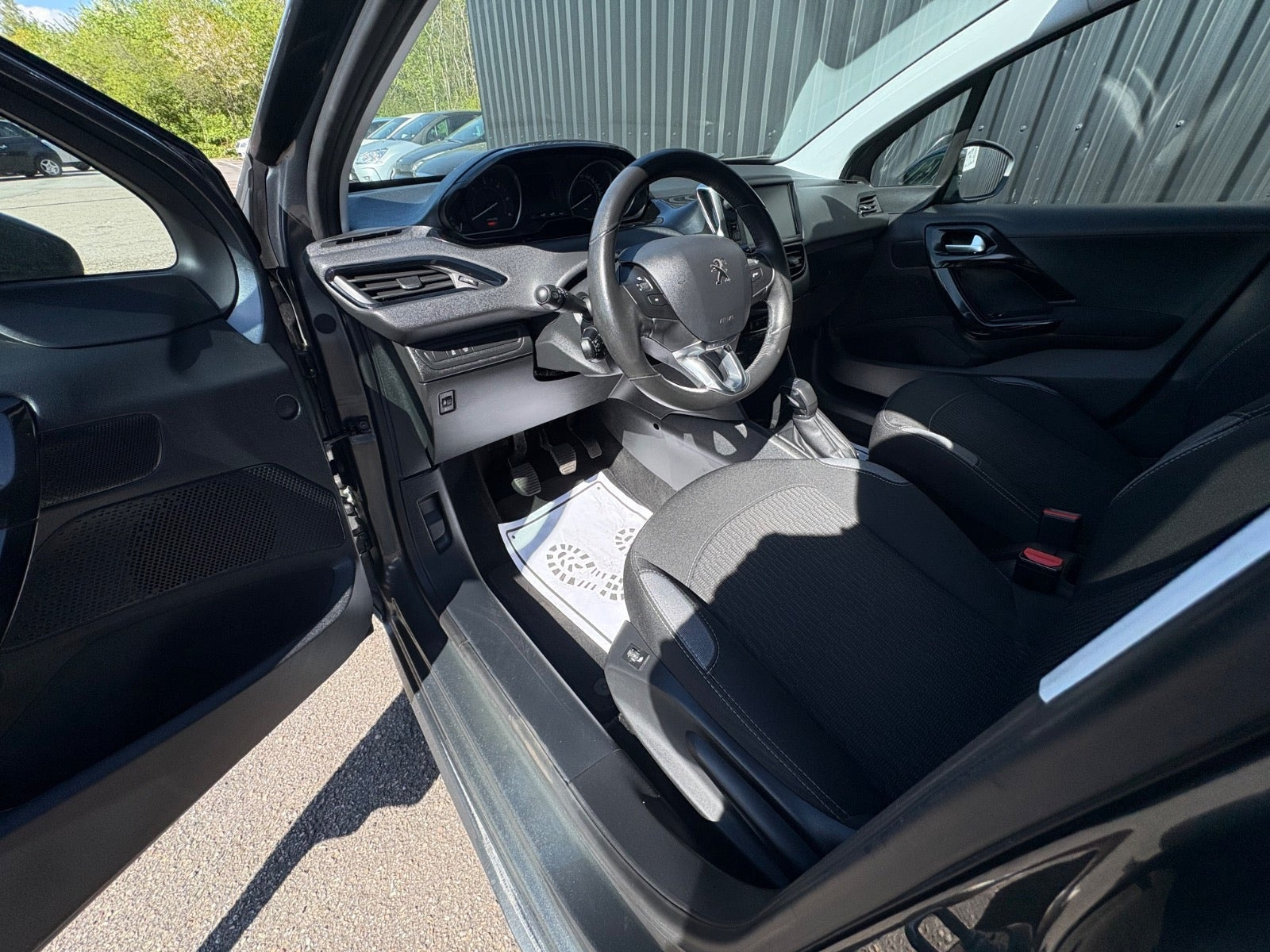 undefined Peugeot 208 fra 2016