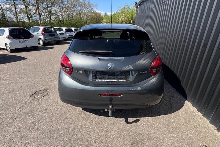undefined Peugeot 208 fra 2016