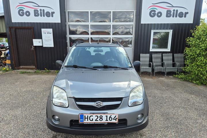 Grøn Suzuki Ignis fra 2006