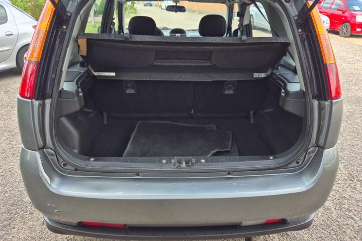 Grøn Suzuki Ignis fra 2006