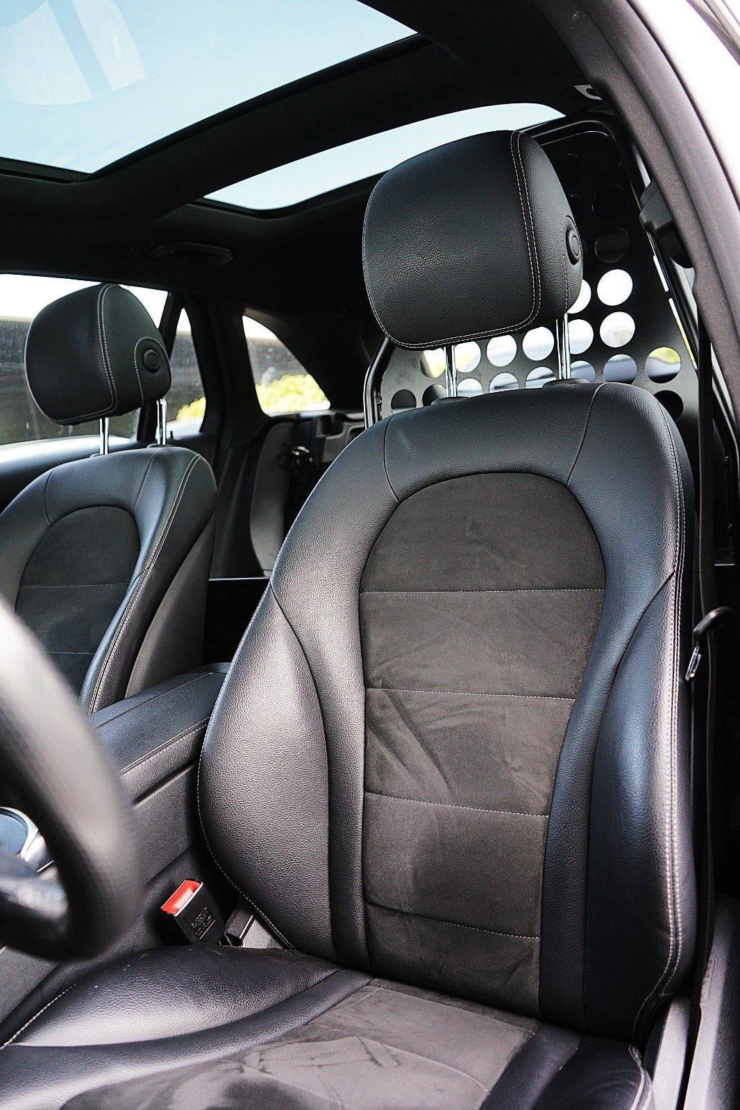 Hvid Mercedes GLC250 d fra 2017