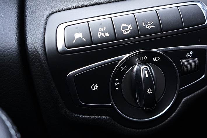 Hvid Mercedes GLC250 d fra 2017