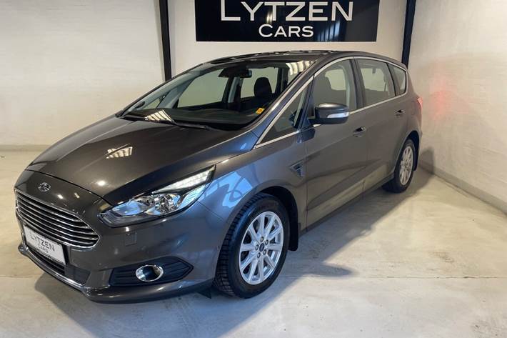 undefined Ford S-MAX fra 2018 set udefra