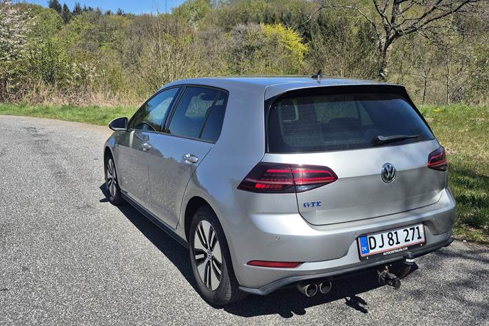 Sølv VW Golf VII fra 2017