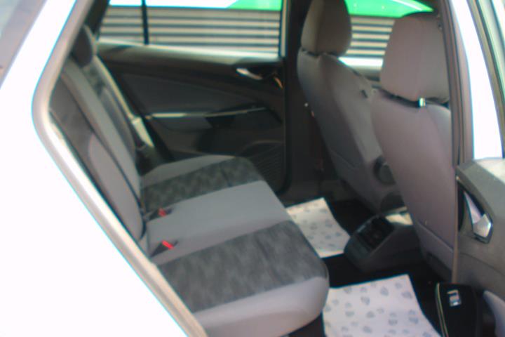 Hvid VW ID.4 fra 2021