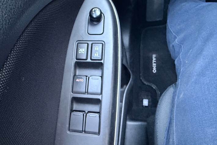 Grå Suzuki Baleno fra 2018