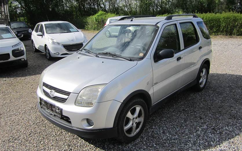 Suzuki Ignis 1,5 GL 99HK 5d