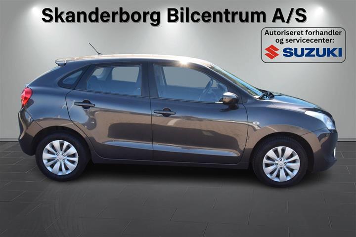 Grå Suzuki Baleno fra 2020