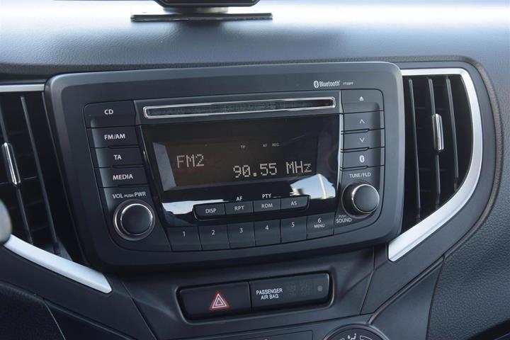 Grå Suzuki Baleno fra 2020