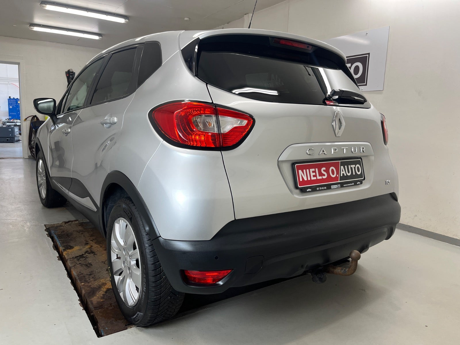 Sølv Renault Captur fra 2015