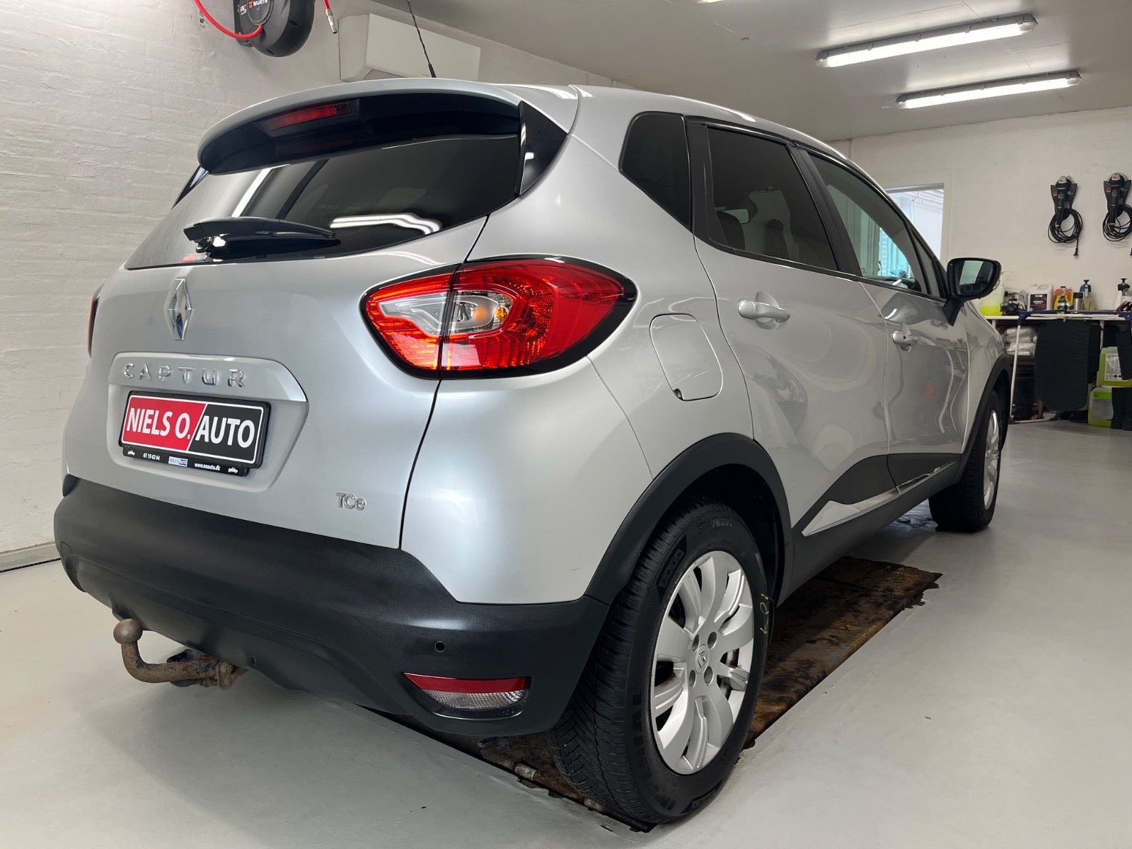 Sølv Renault Captur fra 2015