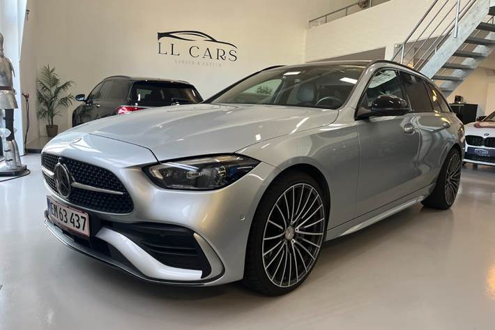 Sølv Mercedes C300 e fra 2022