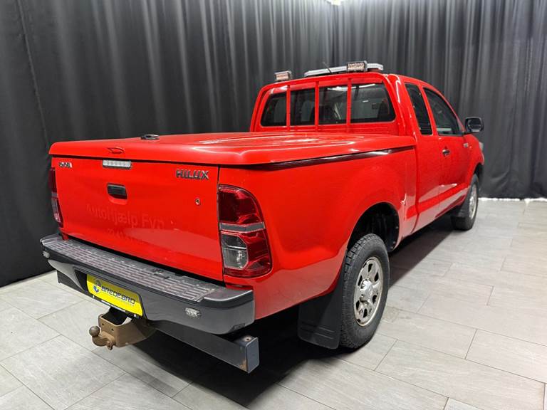 Toyota HiLux 2,5 D-4D 144 Ex.Kab 4x4 T2