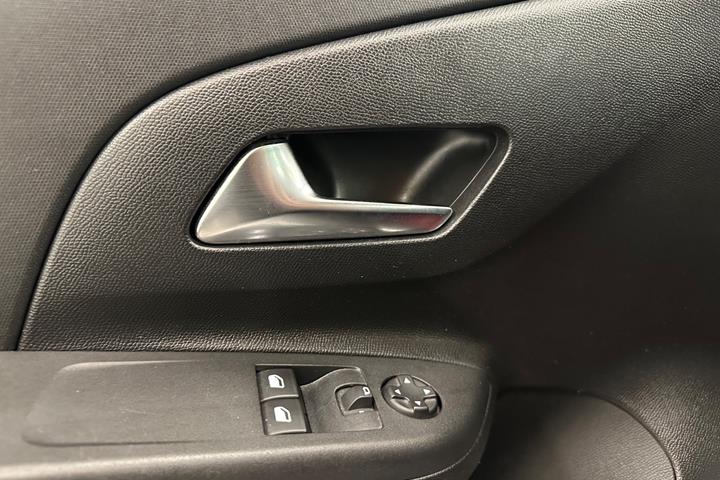 Hvid Opel Corsa fra 2021