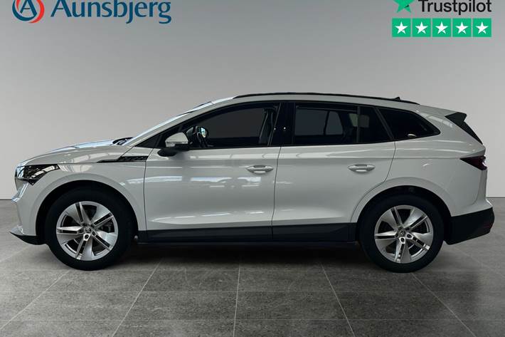 Hvid Skoda Enyaq fra 2022