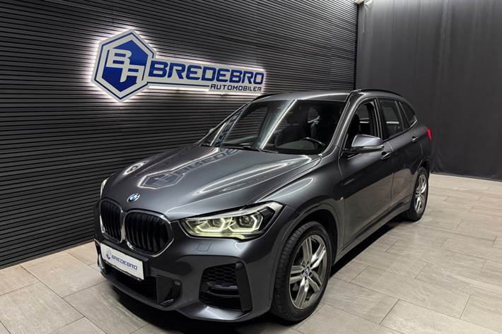 Grå BMW X1 fra 2020