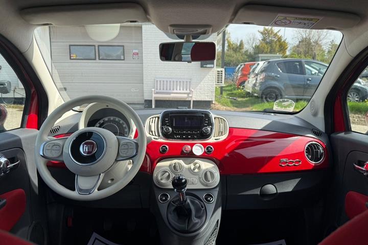 Grøn Fiat 500C fra 2015