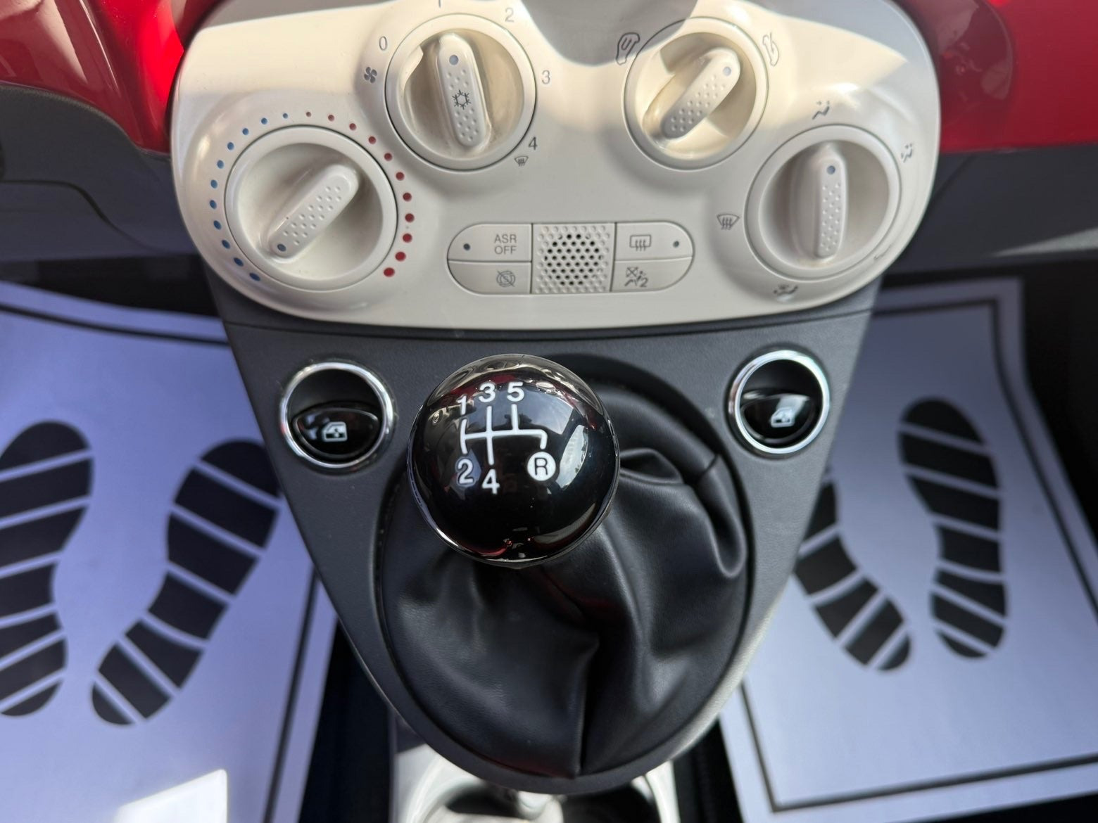 Grøn Fiat 500C fra 2015