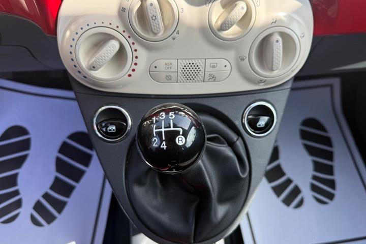 Grøn Fiat 500C fra 2015