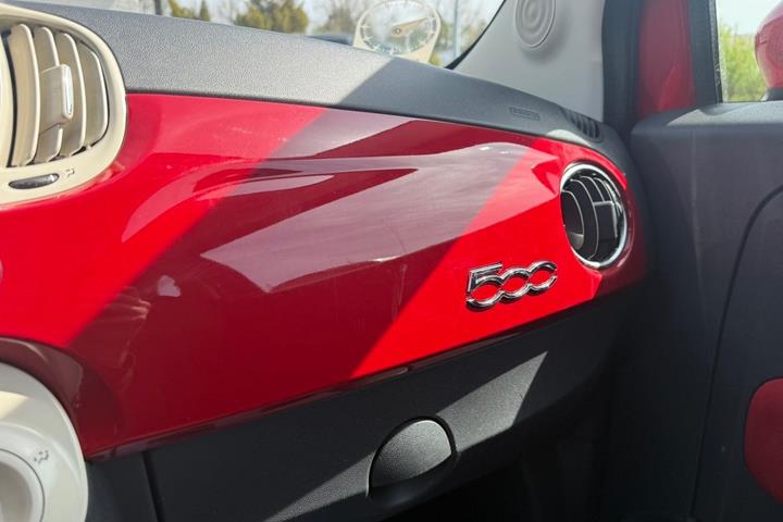Grøn Fiat 500C fra 2015