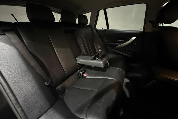 undefined BMW 318i fra 2016