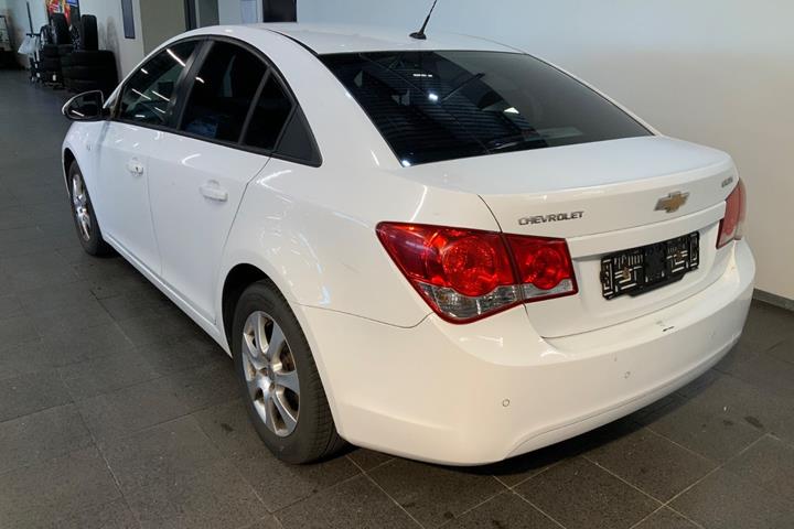 Hvid Chevrolet Cruze fra 2012