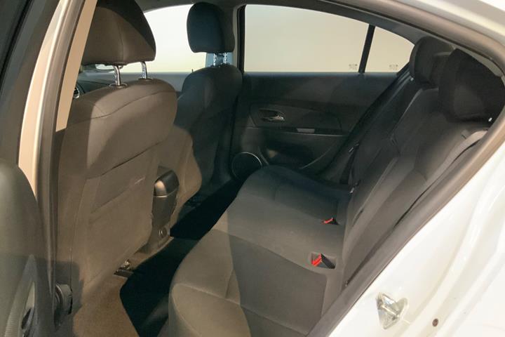 Hvid Chevrolet Cruze fra 2012