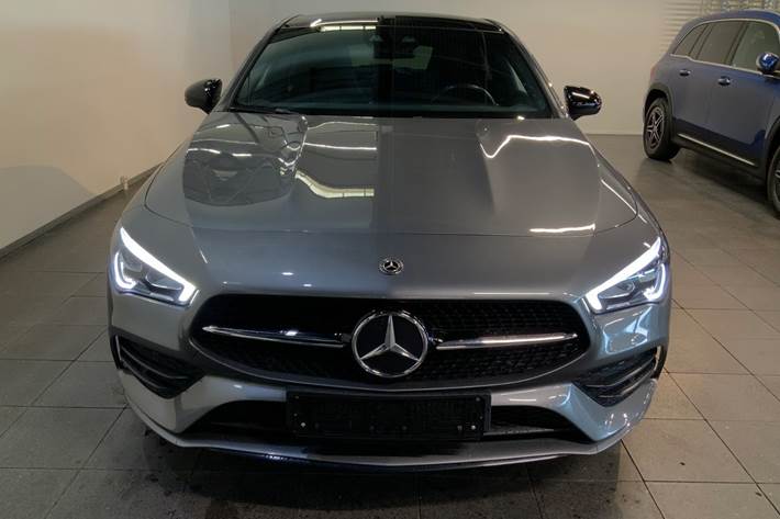 Grå Mercedes CLA250 e fra 2020
