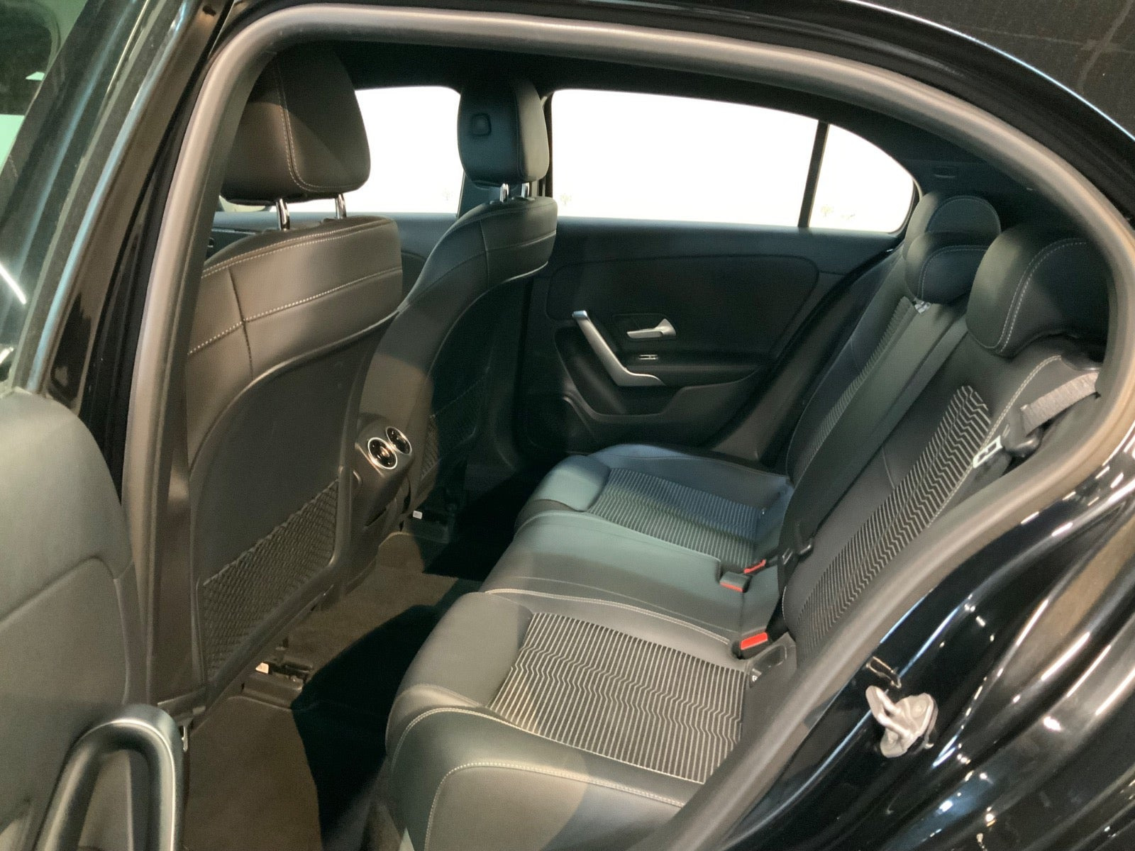 Sort Mercedes A200 d fra 2020