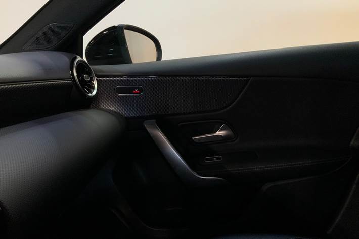 Sort Mercedes A200 d fra 2020