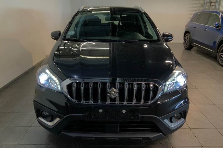 Sort Suzuki S-Cross fra 2018