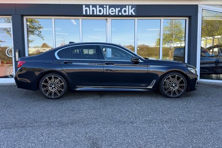 Sort BMW 730d fra 2018