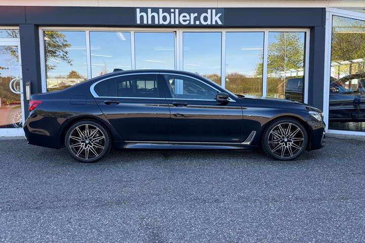 Sort BMW 730d fra 2018