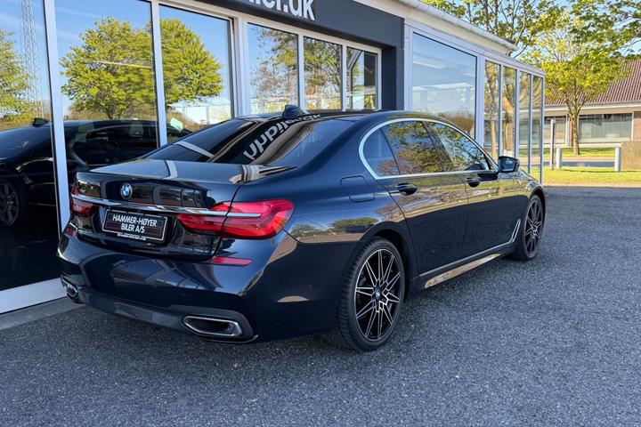 Sort BMW 730d fra 2018