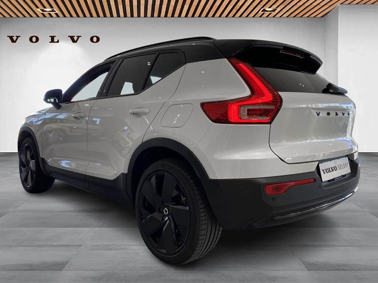 Volvo EX40 Single Motor Extended Range Black Edition 252HK 5d Aut.