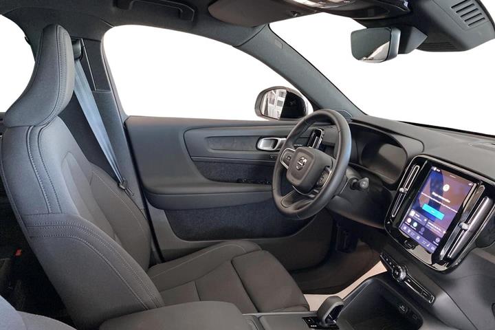 Hvid Volvo EX40 fra 2025