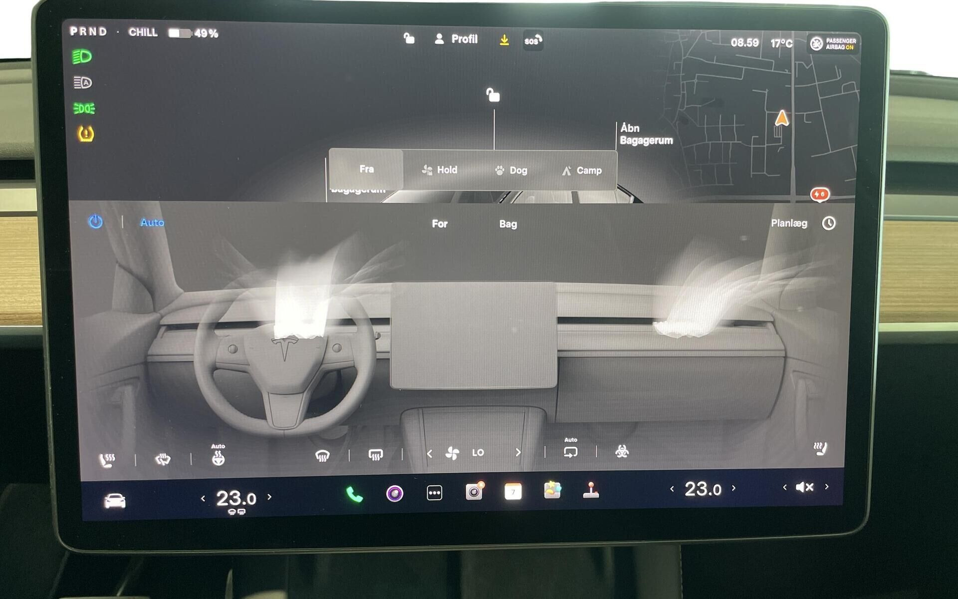 Sort Tesla Model Y fra 2023