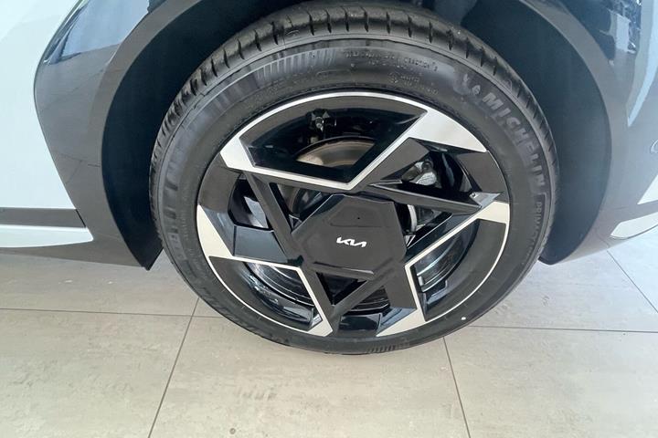 Hvid Kia EV4 fra 2026