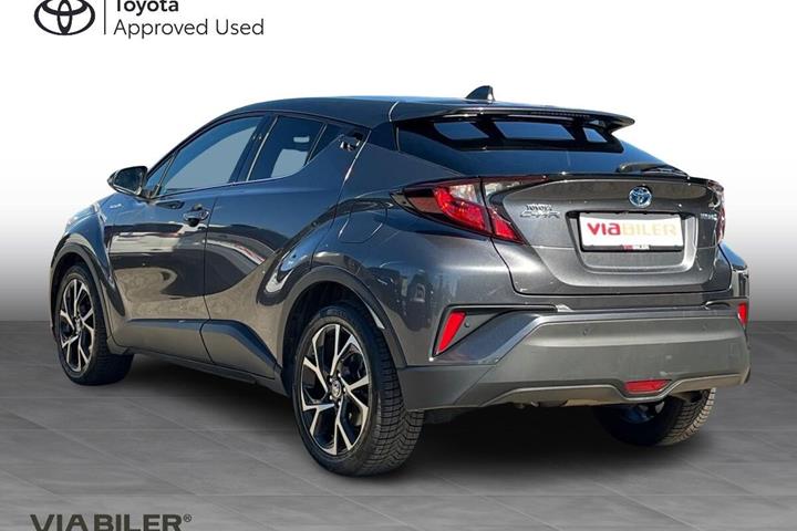 Grå Toyota C-HR fra 2020